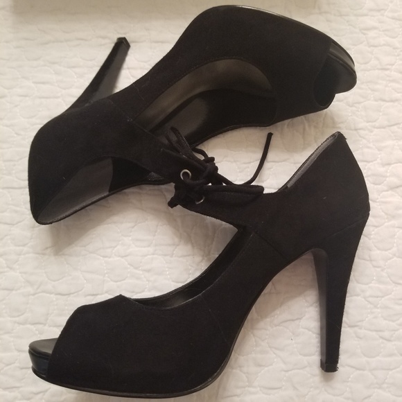 Nine West black suede Papoose peep toe heel - Picture 6 of 10